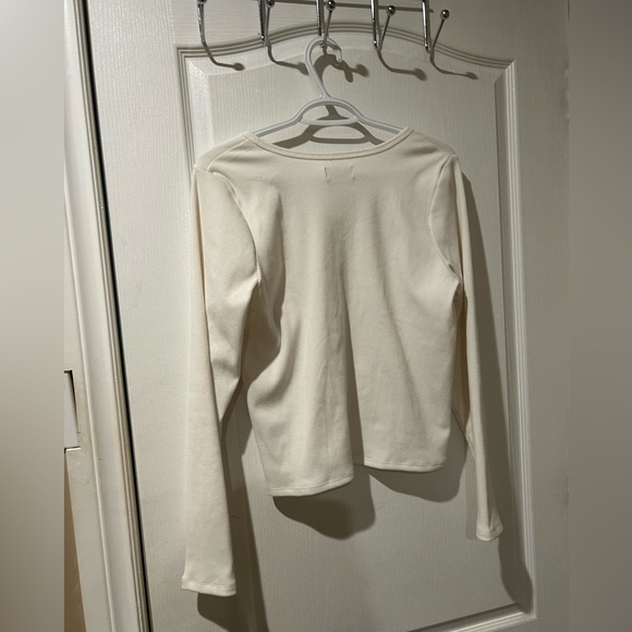 Hollister Top for Sale! - Picture 4 of 5